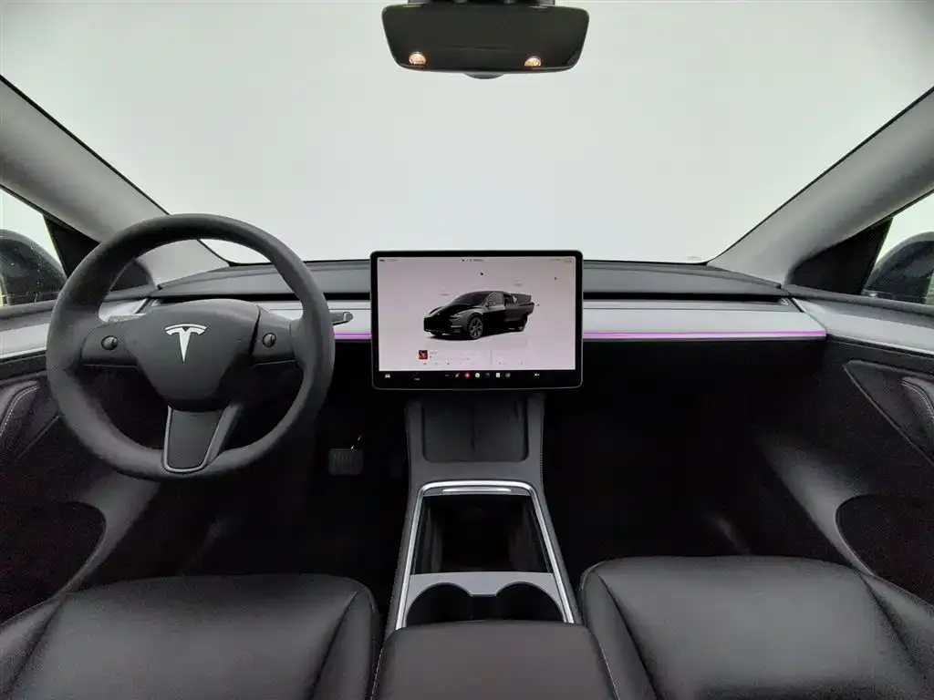Tesla Model Y — фото 5