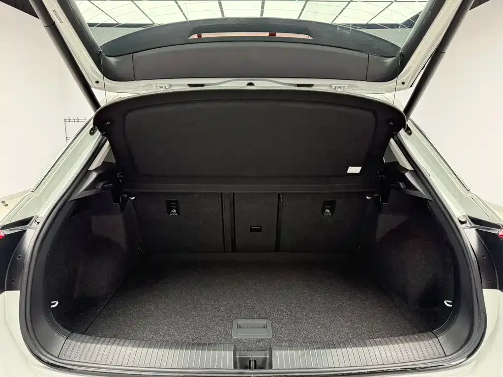 Volkswagen T-Roc 2023 из CN, фото 9