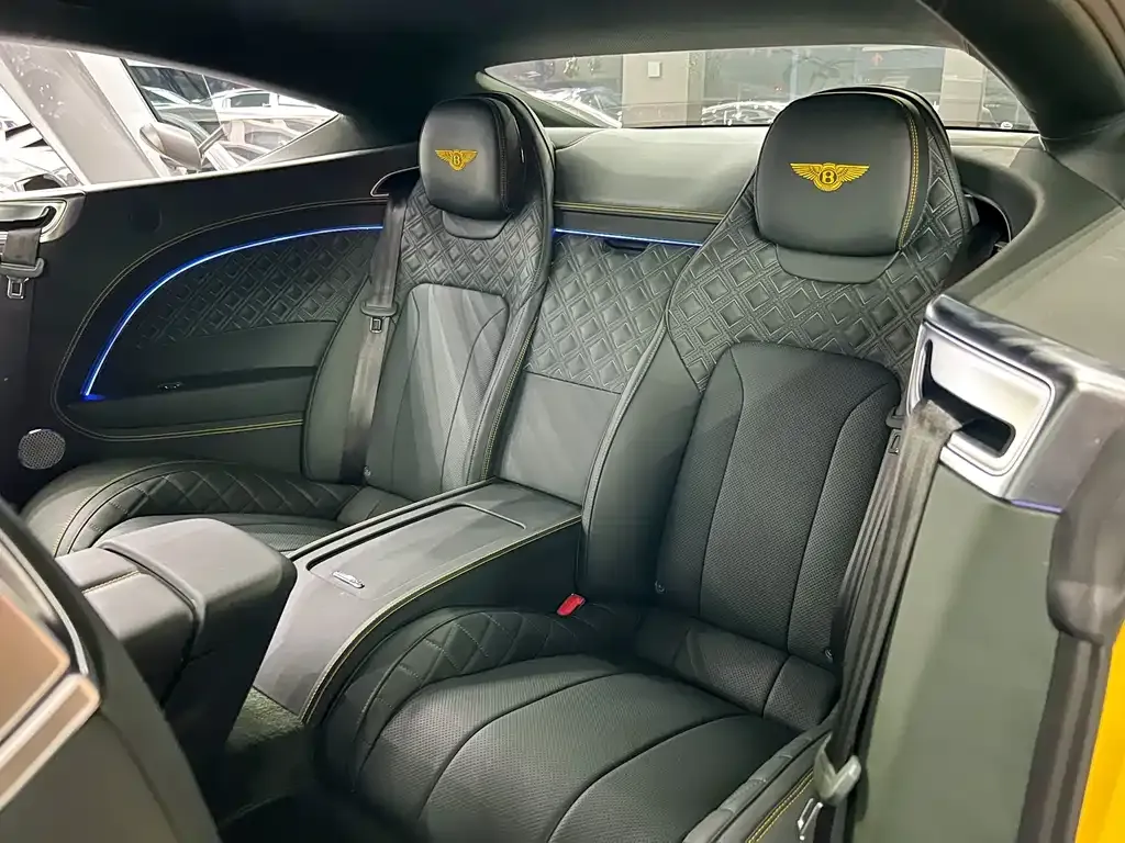 Bentley Continental 2022 из CN, фото 7