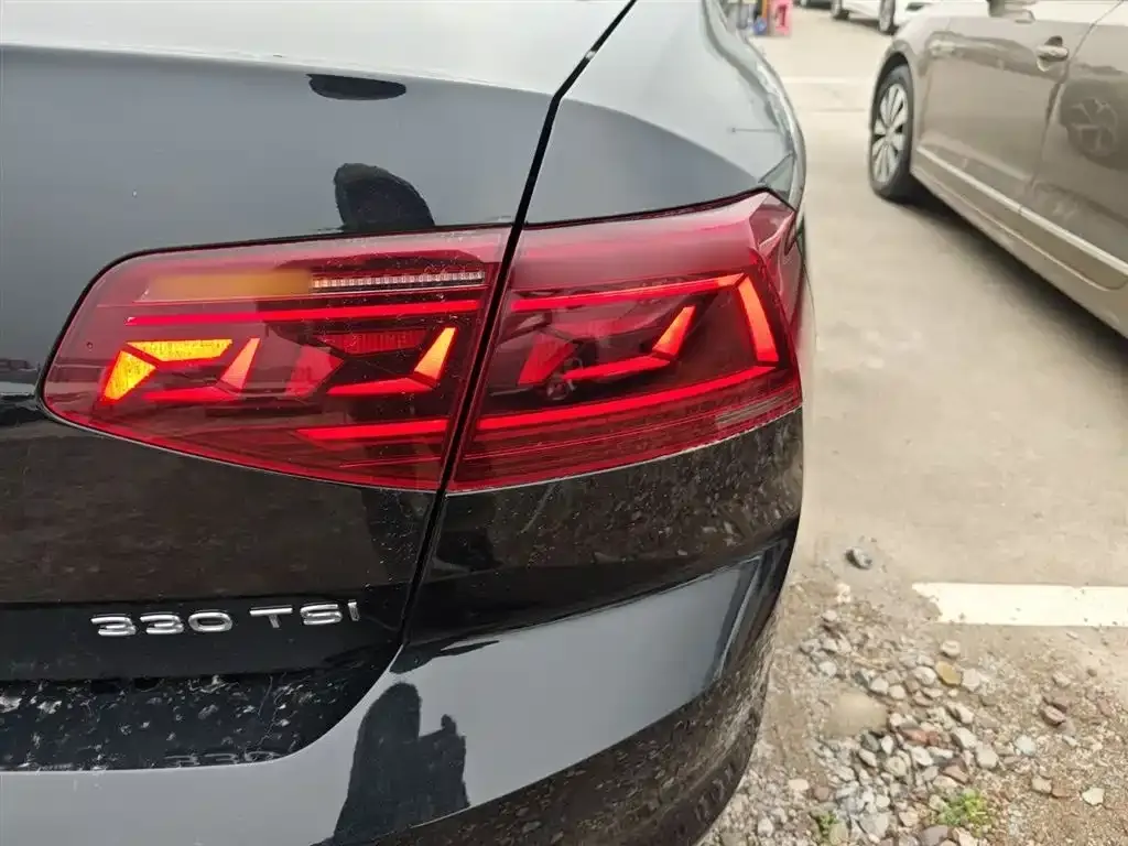 Volkswagen Magotan 2023 из CN, фото 3