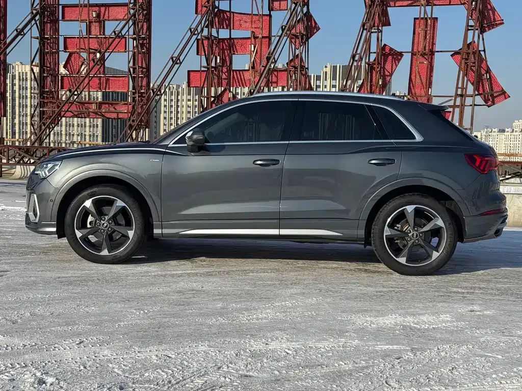 Audi Q3 — фото 10