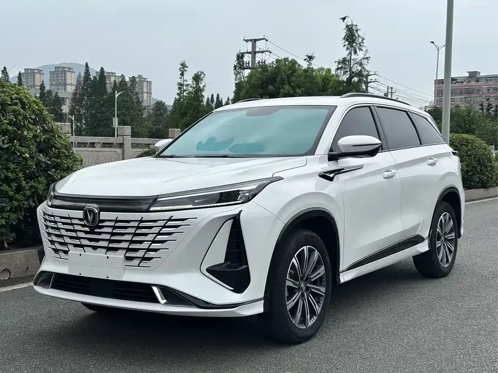 Changan CS75PLUS 2024 из CN, фото 1