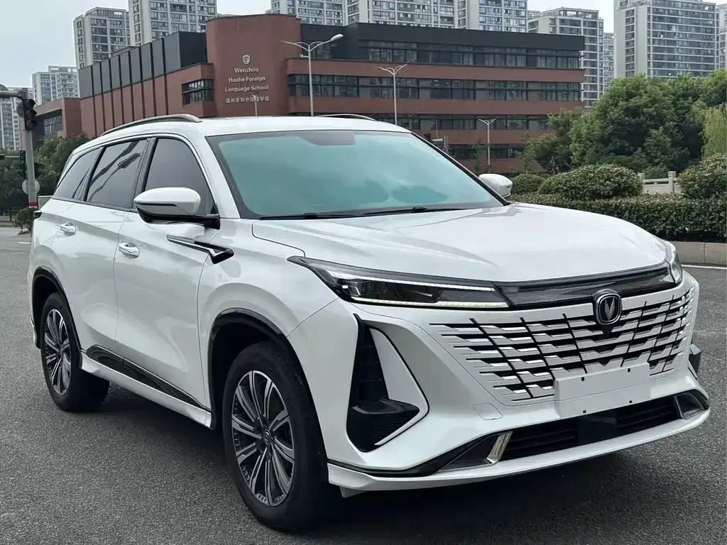 Changan CS75PLUS 2024 из CN, фото 2