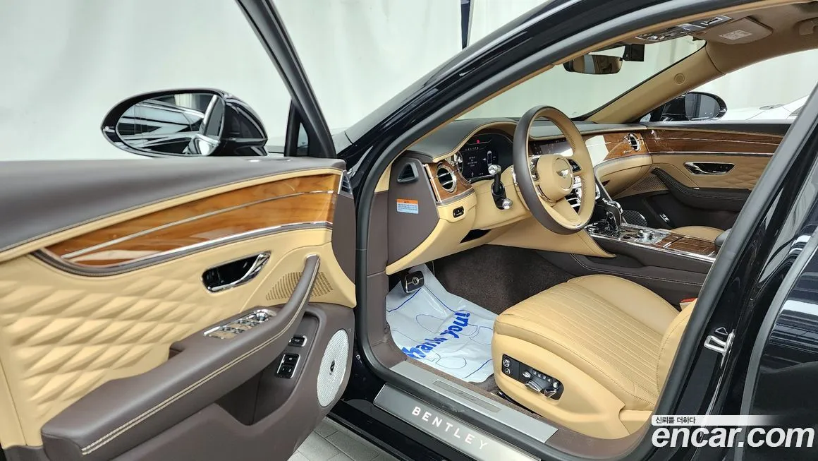 Bentley Flying Spur 2023 из KR, фото 10