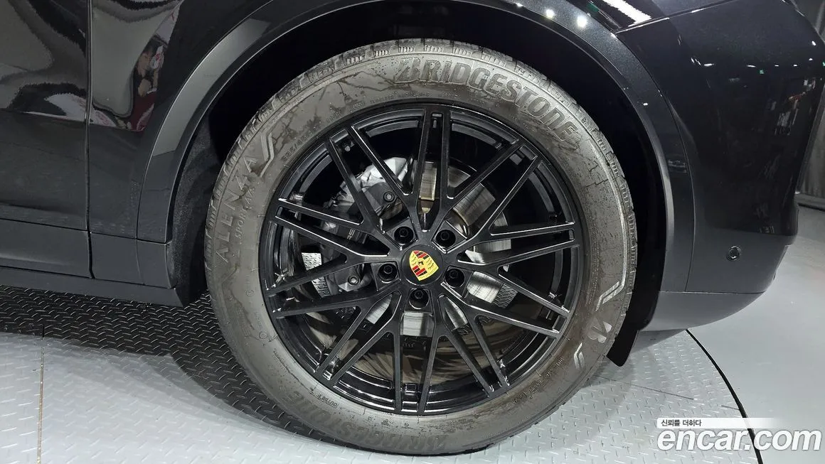 Porsche Cayenne 2024 из KR, фото 10