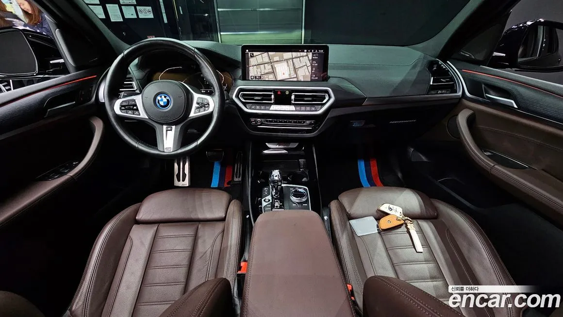 BMW iX3 — фото 6