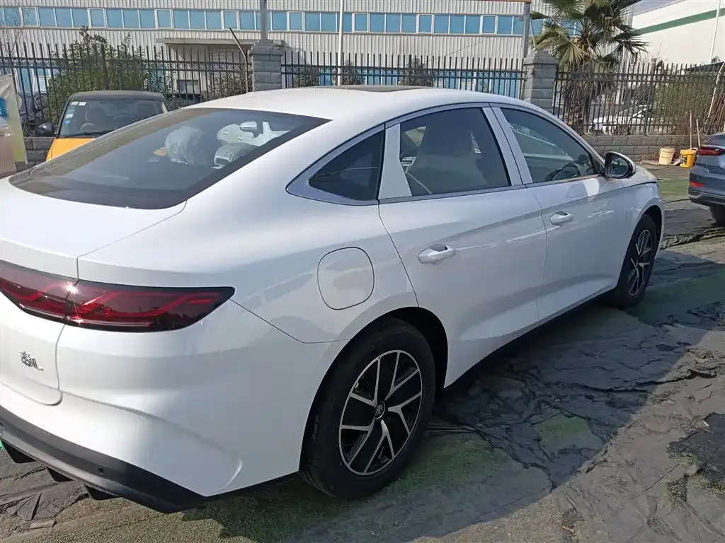 BYD Qin L 2025 из CN, фото 4