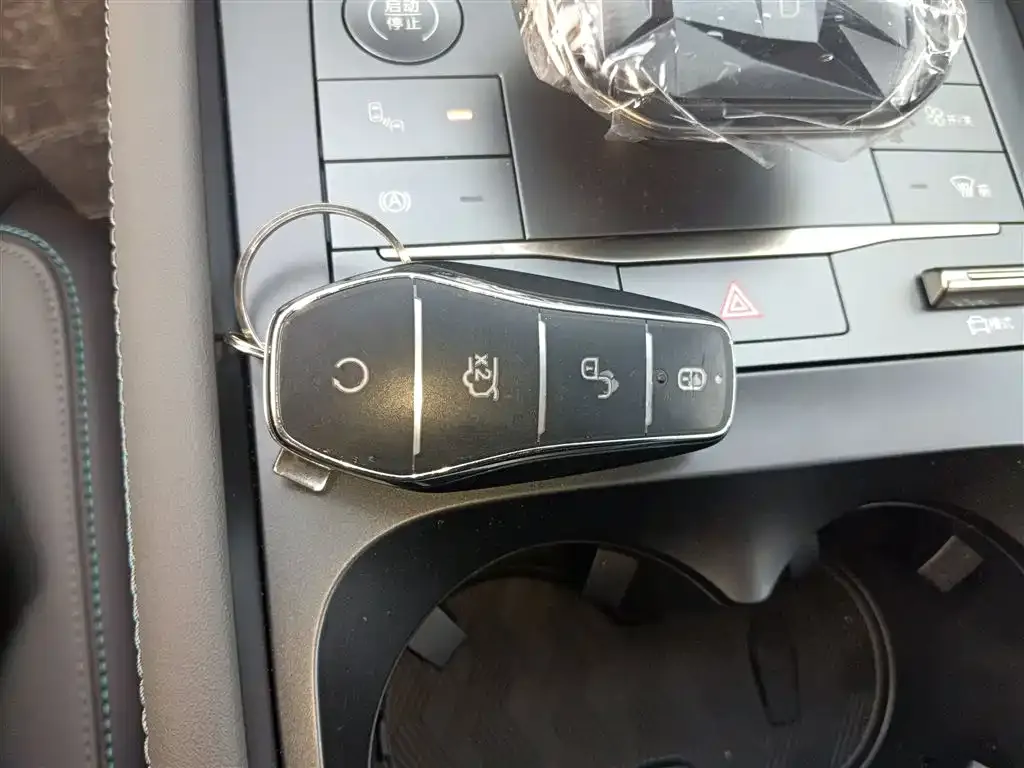 BYD Qin L 2025 из CN, фото 3