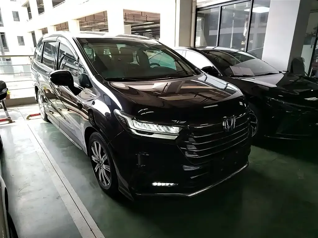 Honda Odyssey — фото 10
