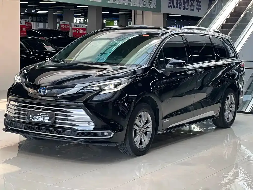 Toyota Sienna 2022 из CN, фото 1
