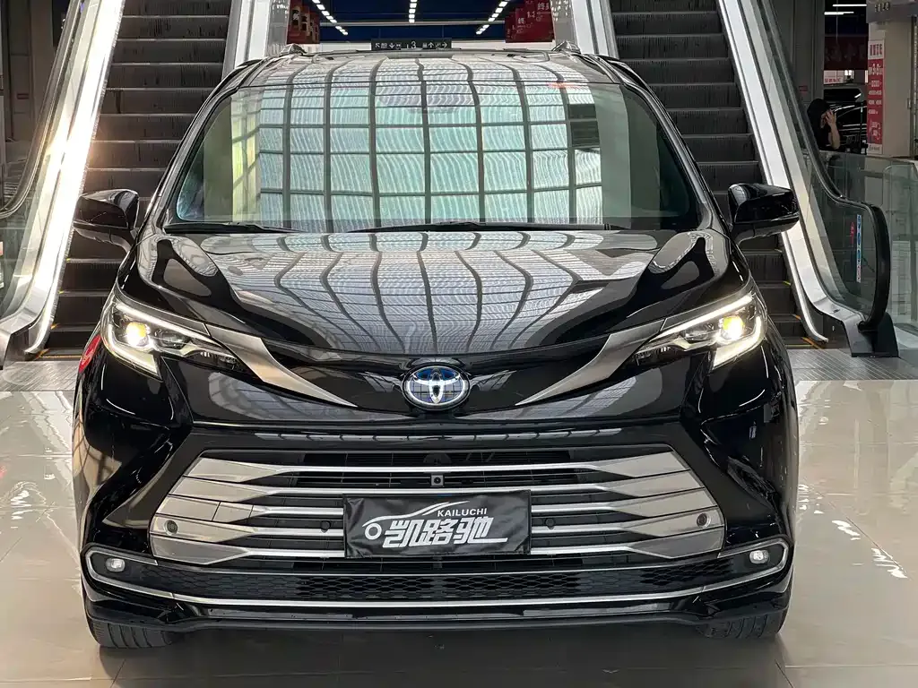 Toyota Sienna 2022 из CN, фото 9