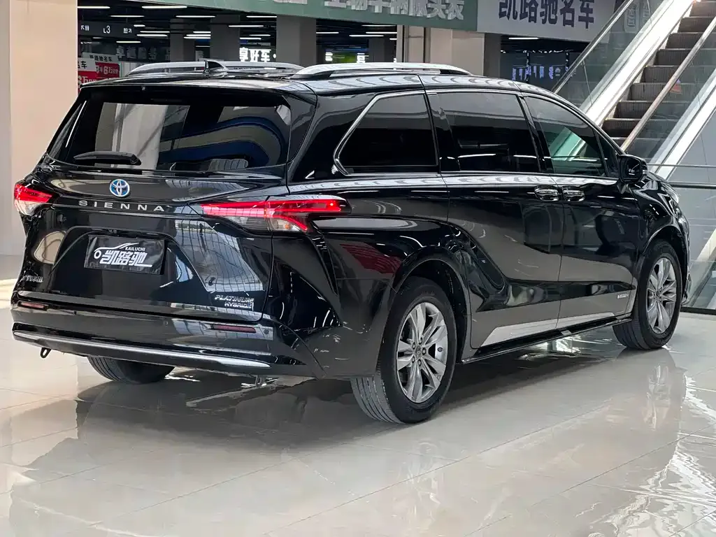 Toyota Sienna 2022 из CN, фото 5