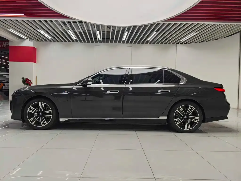 BMW i7 2024 из CN, фото 8