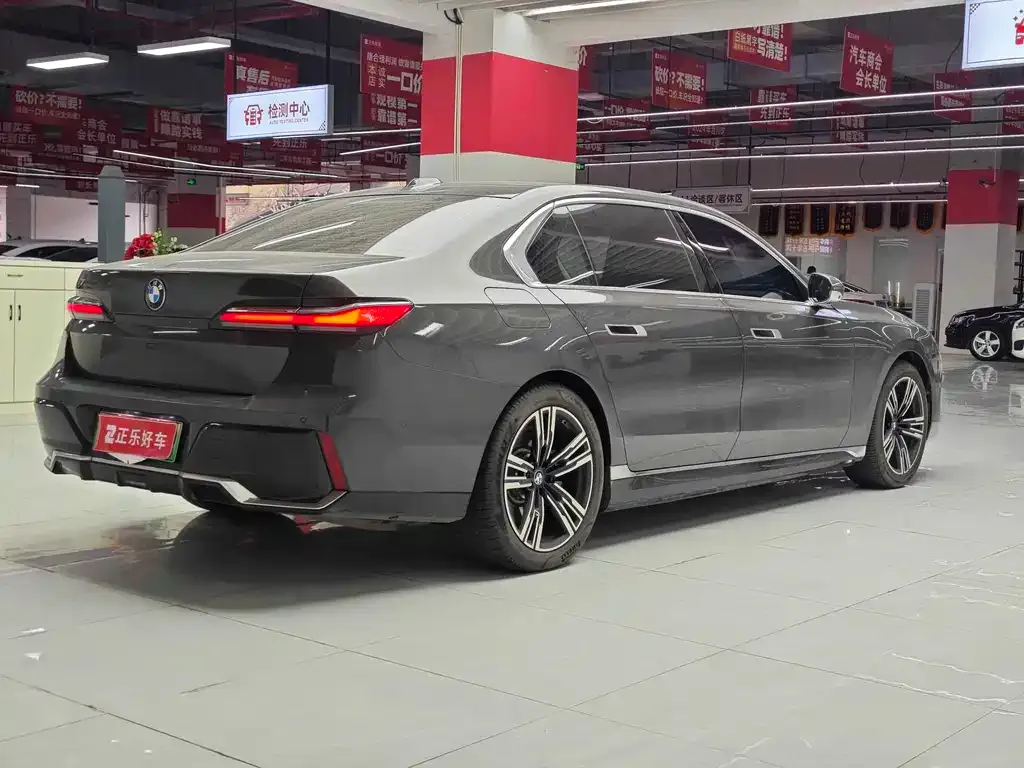 BMW i7 2024 из CN, фото 2