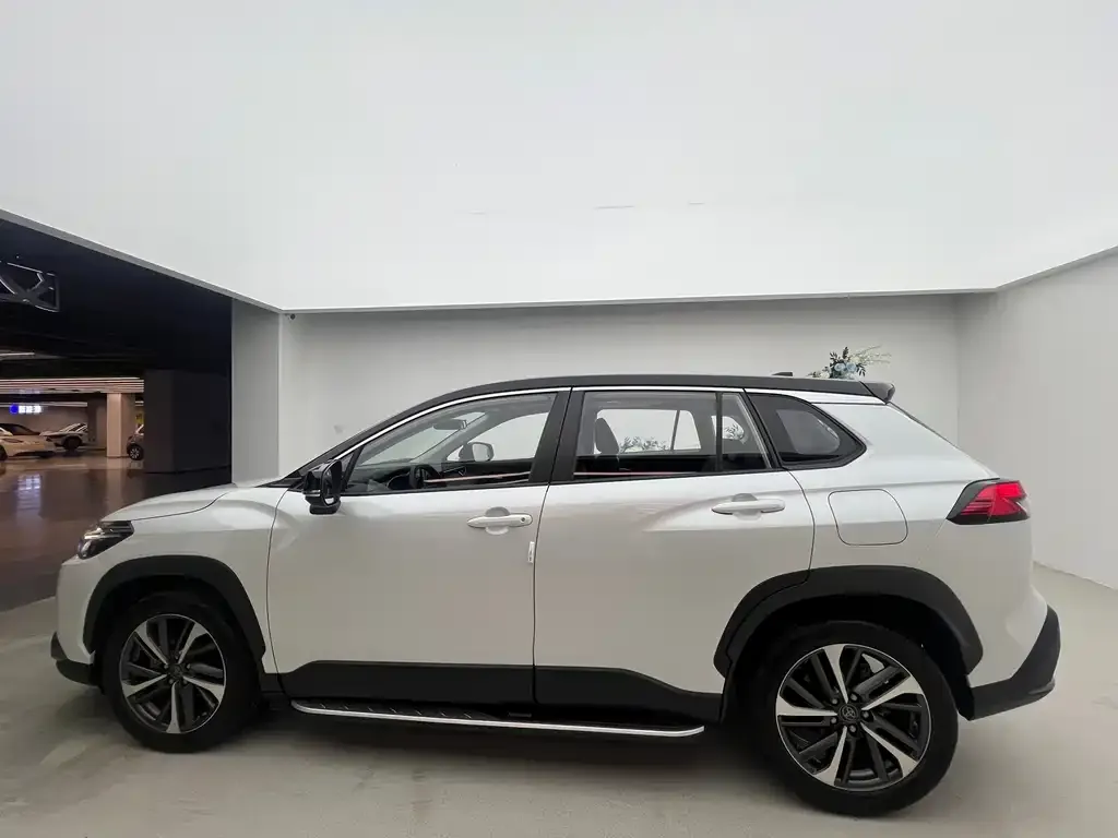 Toyota Frontlander 2022 из CN, фото 7