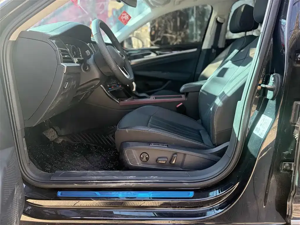 Volkswagen Passat — фото 8