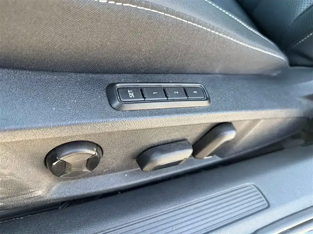 Volkswagen Passat — фото 5