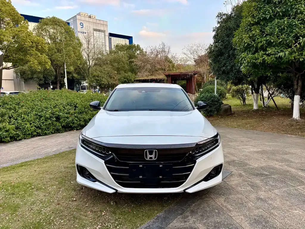 Honda Accord — фото 2