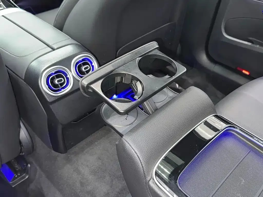 Mercedes-Benz C-Class 2023 из CN, фото 8