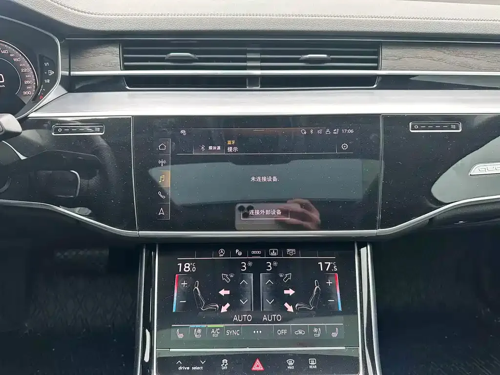 Audi A8 — фото 3