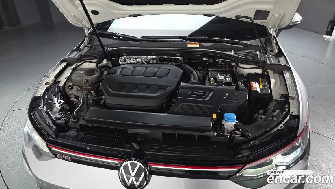 Volkswagen Golf 2024 из KR, фото 9