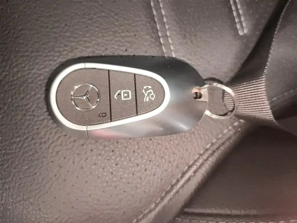 Mercedes-Benz C-Class 2023 из CN, фото 9