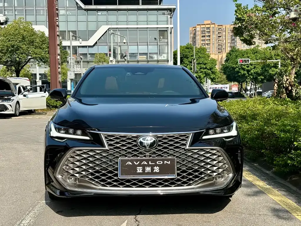 Toyota Avalon — фото 10