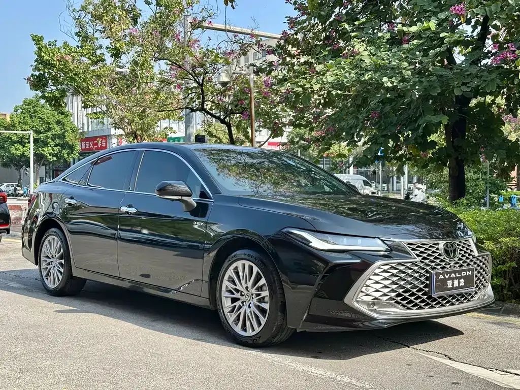 Toyota Avalon — фото 6