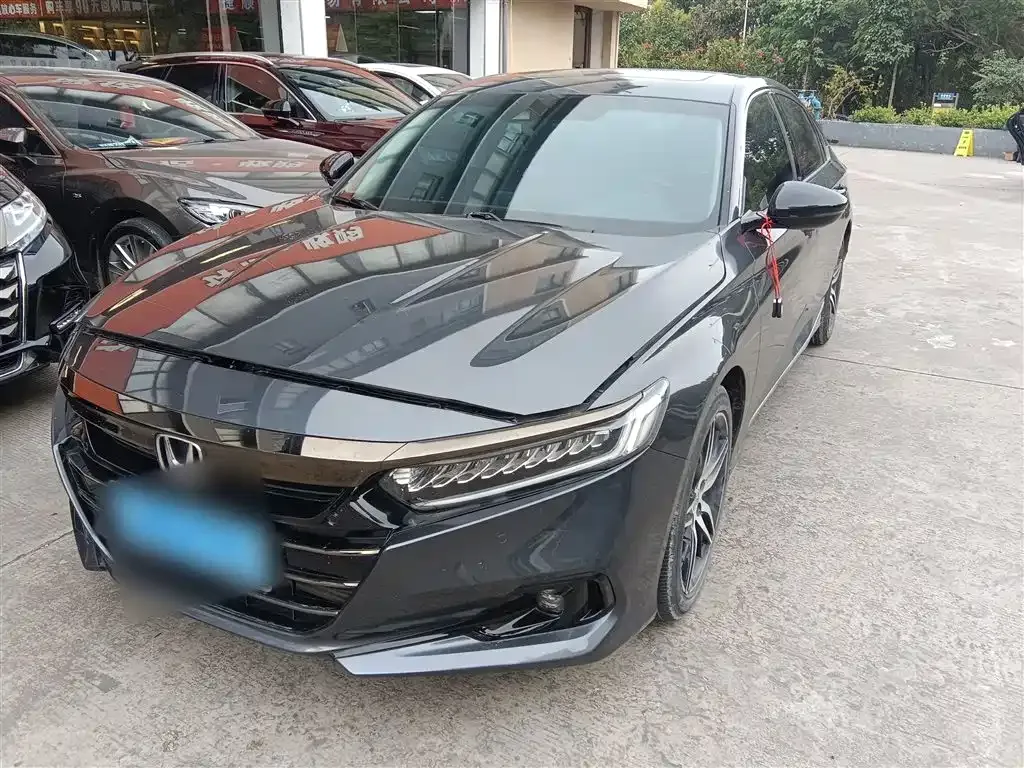 Honda Accord — фото 9