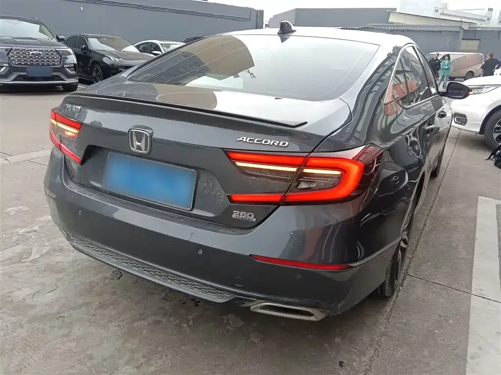 Honda Accord — фото 4