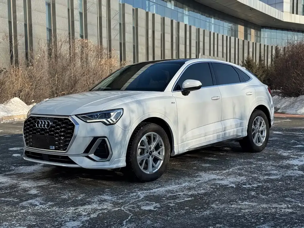 Audi Q3 Sportback 2022 из CN, фото 1