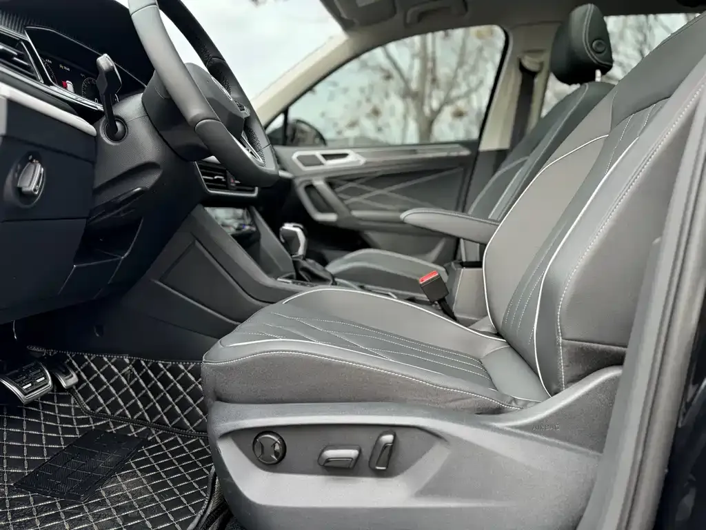 Volkswagen Tiguan L 2025 из CN, фото 3