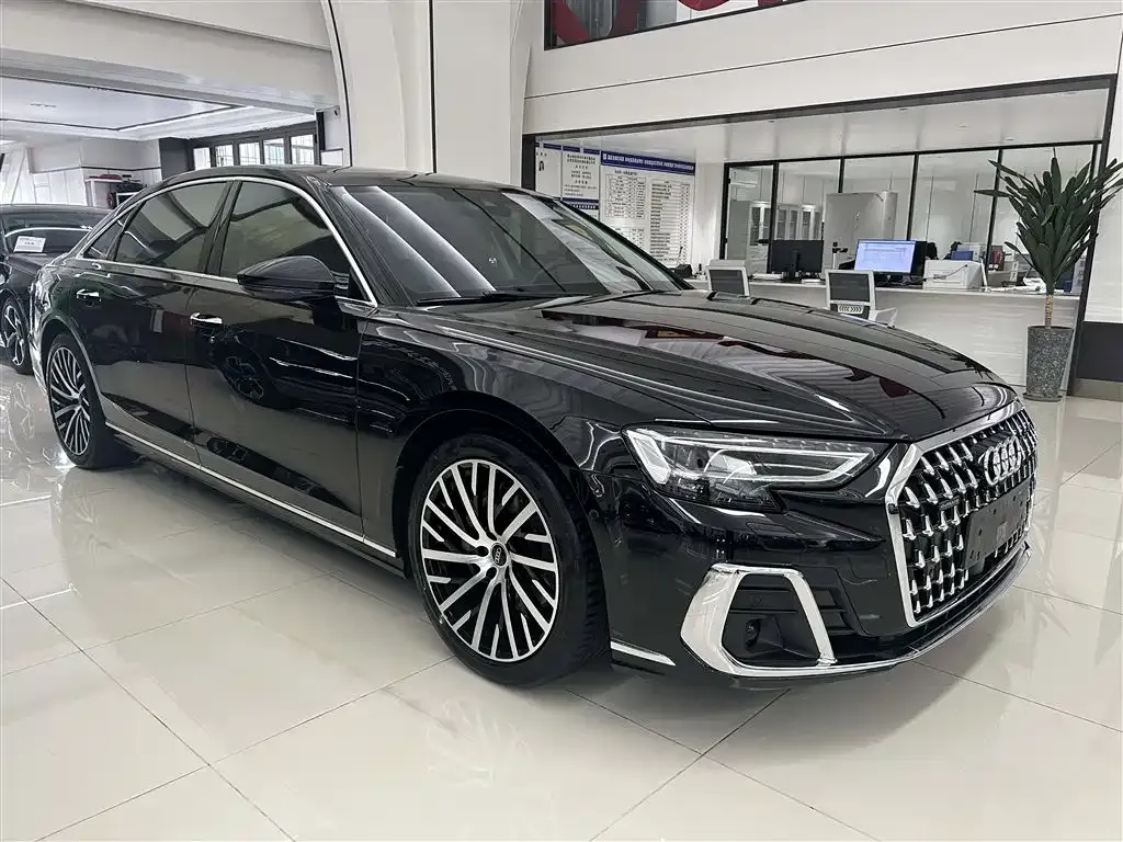 Audi A8 — фото 9