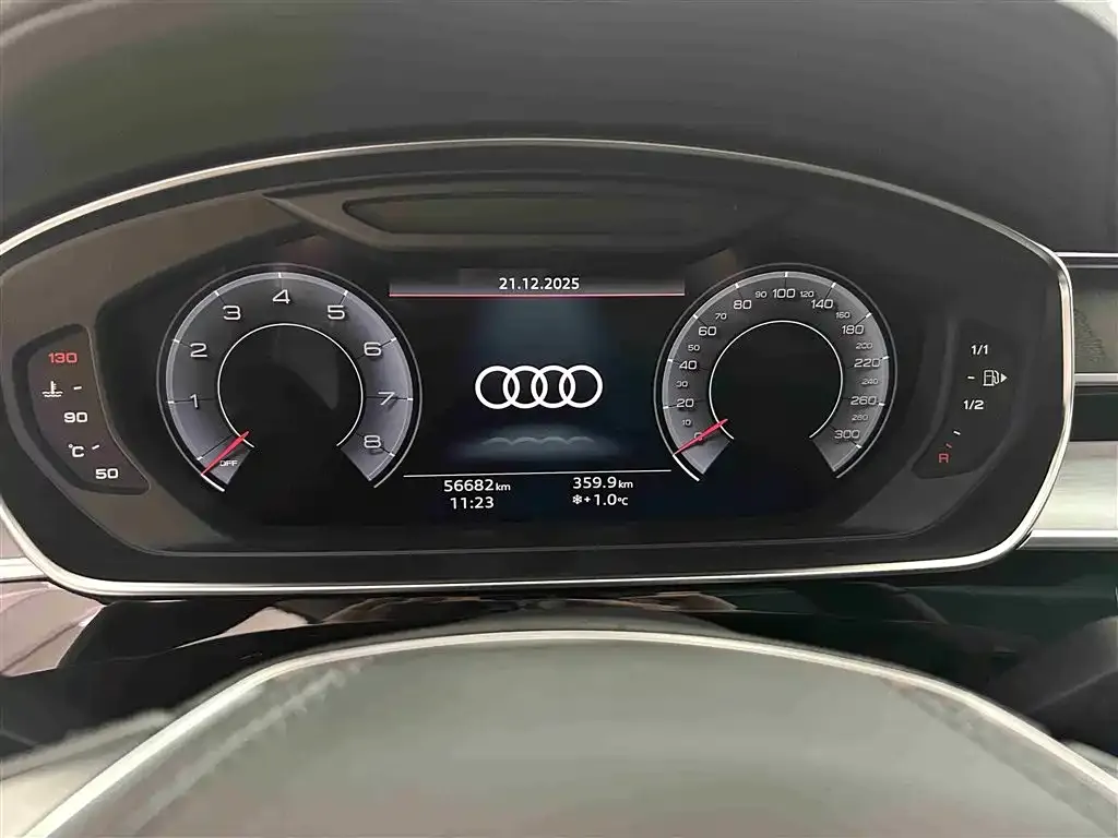 Audi A8 — фото 6