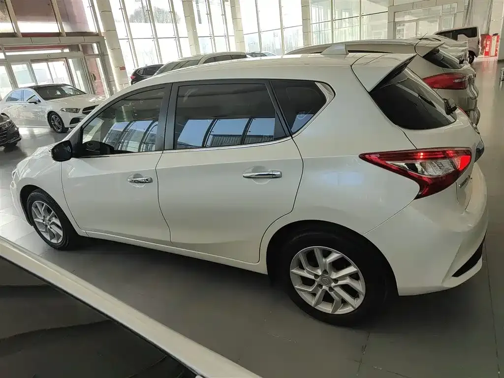 Nissan Tiida 2021 из CN, фото 10