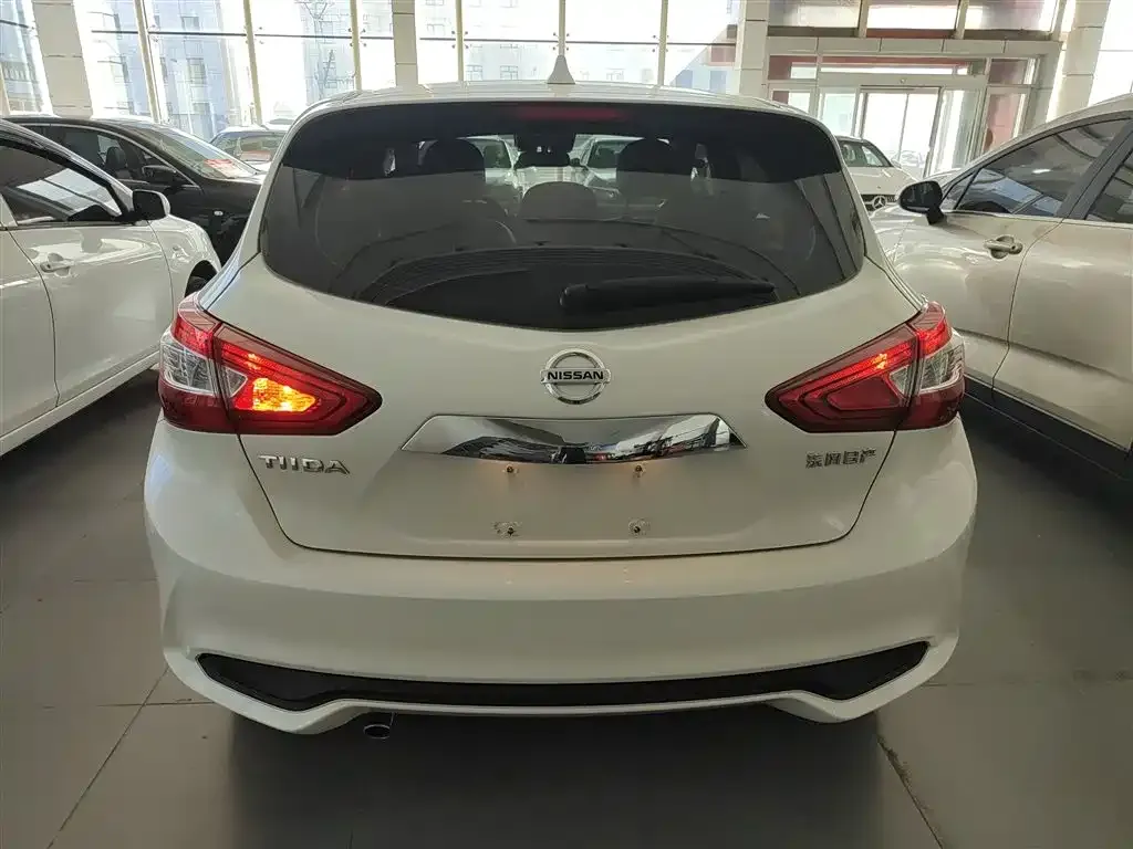 Nissan Tiida 2021 из CN, фото 8