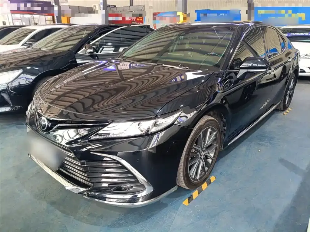 Toyota Camry 2023 из CN, фото 2