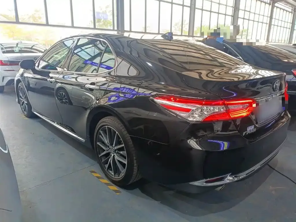 Toyota Camry 2023 из CN, фото 5