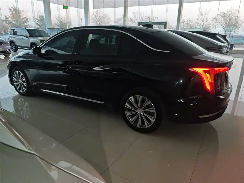 Hongqi E-QM5 2022 из CN, фото 10