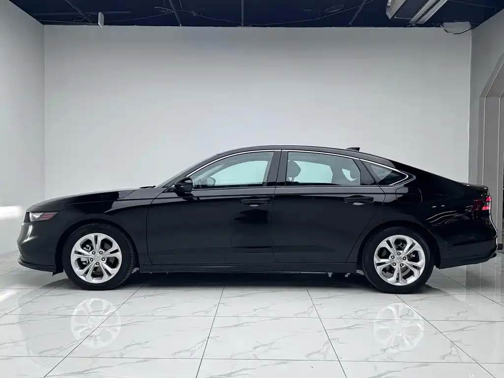 Honda Accord 2024 из CN, фото 3