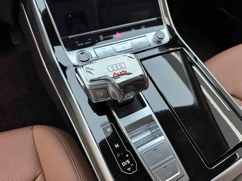 Audi Q7 2025 из CN, фото 9