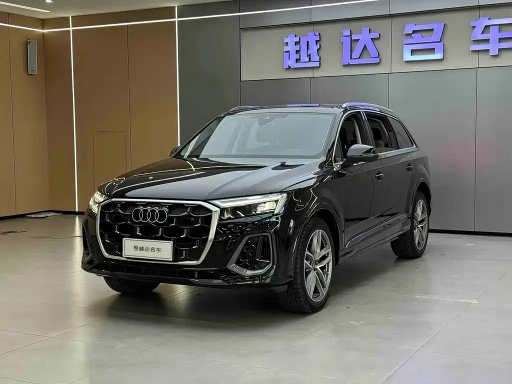 Audi Q7 2025 из CN, фото 8