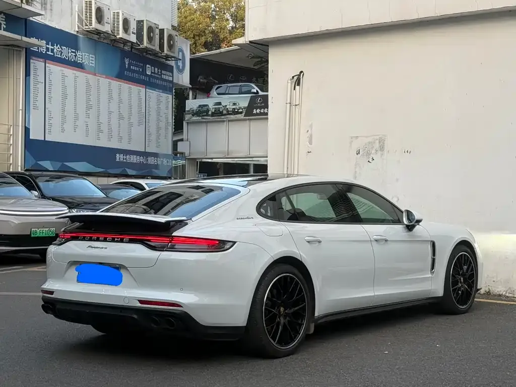 Porsche Panamera — фото 9