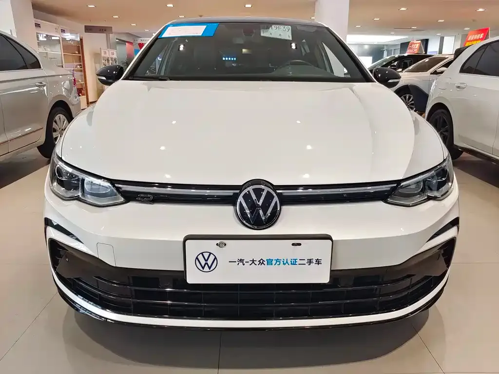 Volkswagen Golf 2023 из CN, фото 4