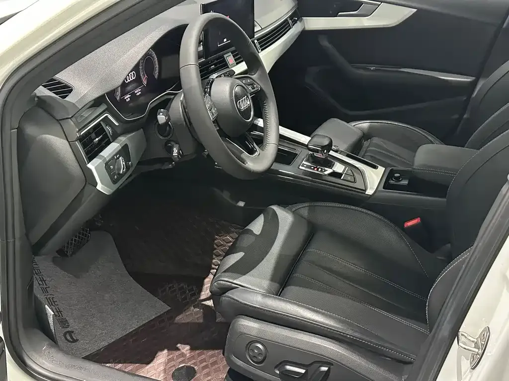 Audi A4L 2022 из CN, фото 7