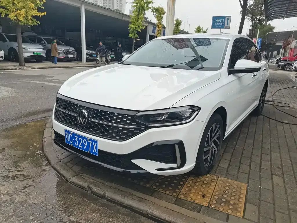 Volkswagen Lavida 2023 из CN, фото 1