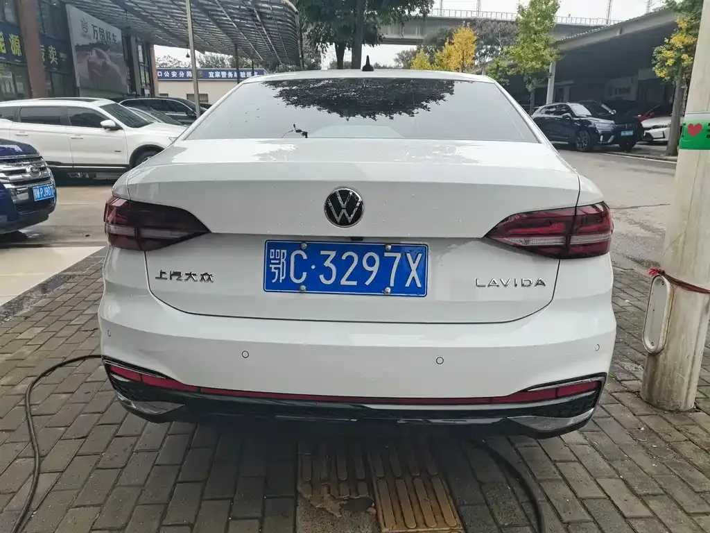 Volkswagen Lavida 2023 из CN, фото 8