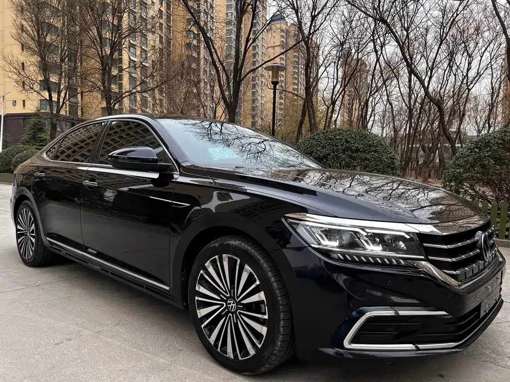 Volkswagen Passat — фото 8