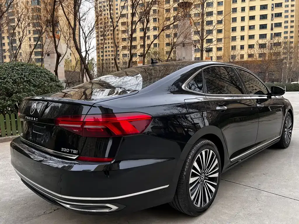 Volkswagen Passat — фото 4
