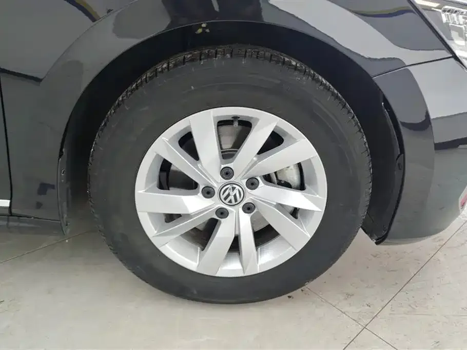 Volkswagen Passat 2024 из CN, фото 2